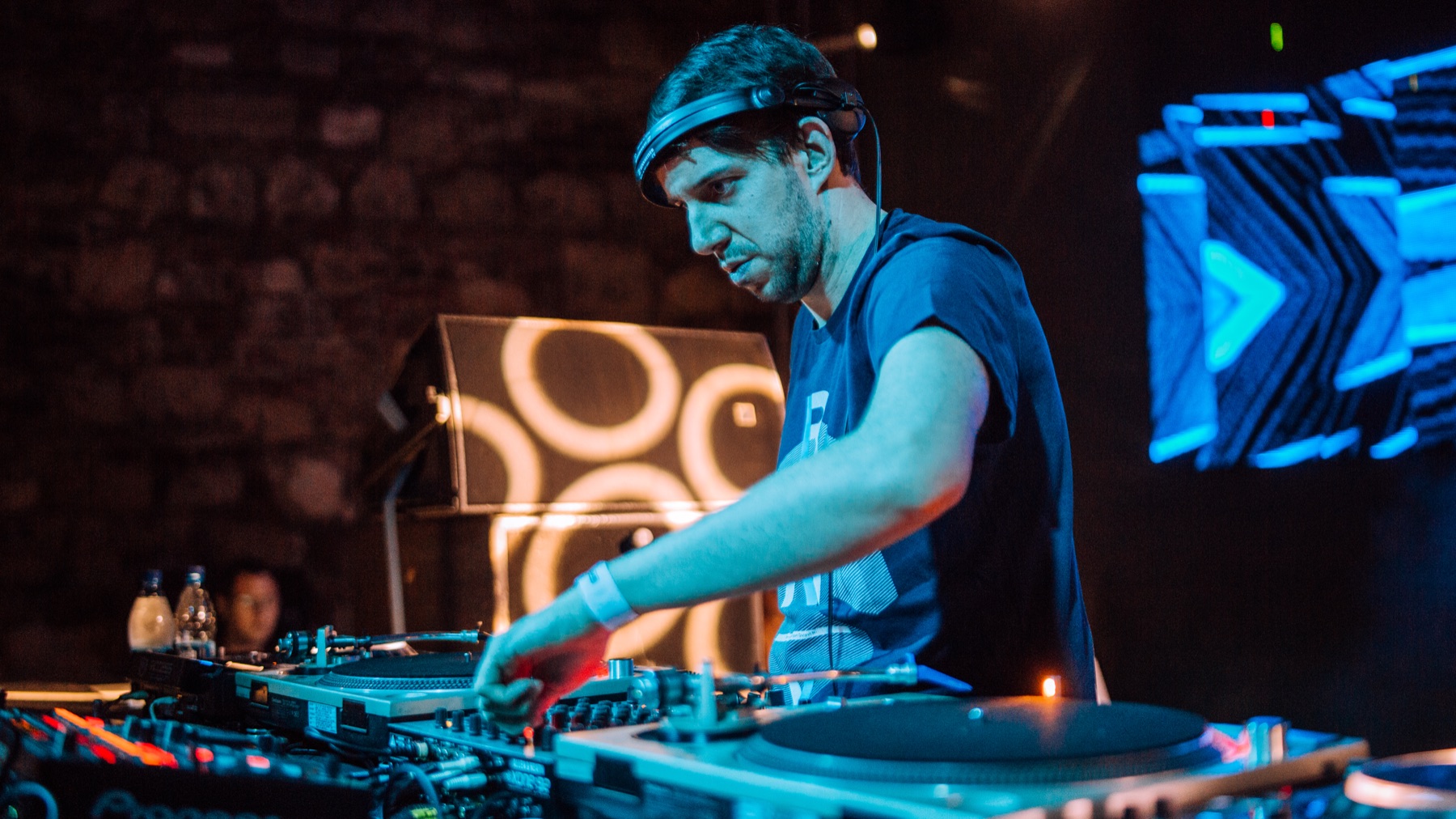 MARKO MILOSAVLJEVIĆ — official artist press photo