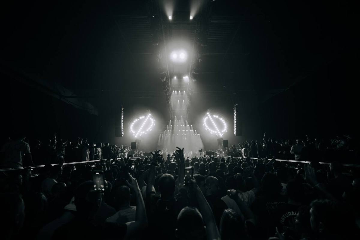 ADAM TEN AT HANGAR — ØOMO archive photo 19
