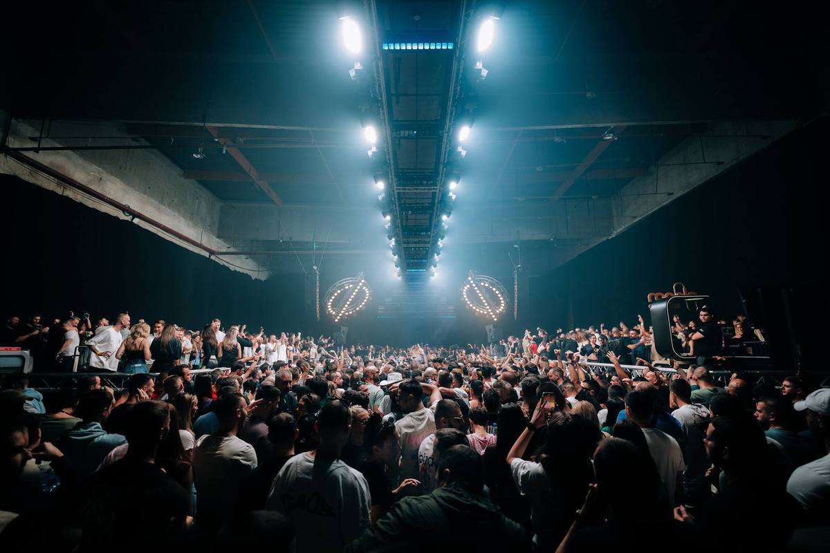 ADAM TEN AT HANGAR — ØOMO archive photo 14