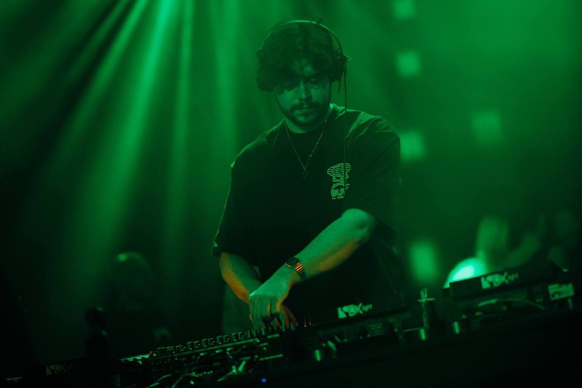 ADAM TEN AT HANGAR — ØOMO archive photo 35